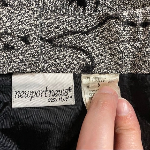 Newport News Gray Black Floral‎ Mini Skirt - Picture 2 of 7